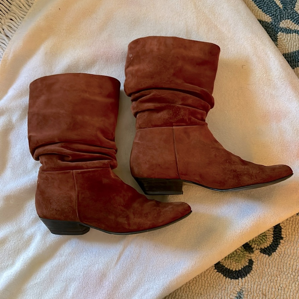 Vintage burnt orange suede boots